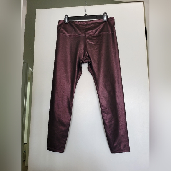 NWOT Athleta Elation Burgundy Ultra High Rise Tight Faux Leather Leggings Size L - Picture 3 of 10